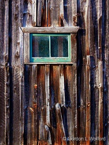 Old Barn Window_11254.jpg - Photographed at Pinhey's Point near Dunrobin, Ontario, Canada.